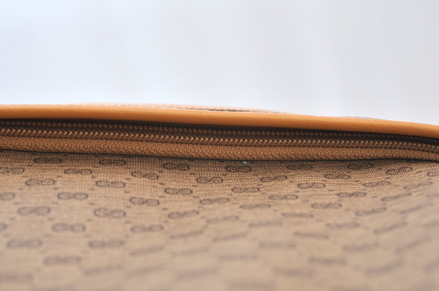 Authentic GUCCI Micro GG PVC Leather ShoulderTote Bag Brown K8895