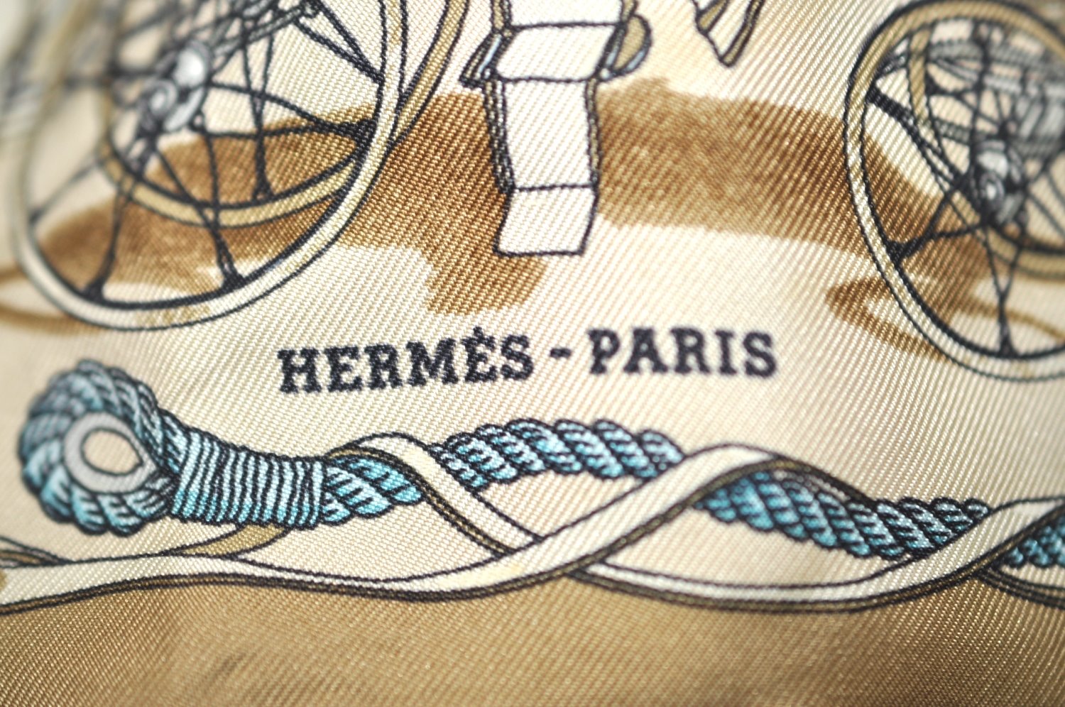 Authentic HERMES Petit Carre 40 Scarf Handkerchief 