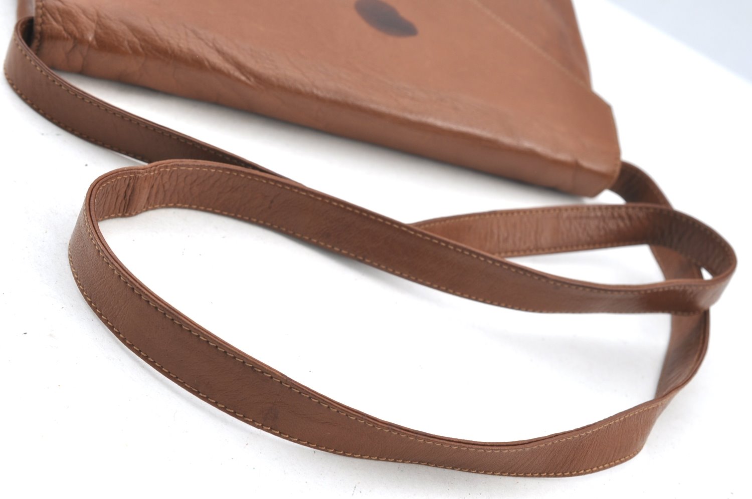 Authentic GUCCI Shoulder Cross Bag Leather Brown K8906