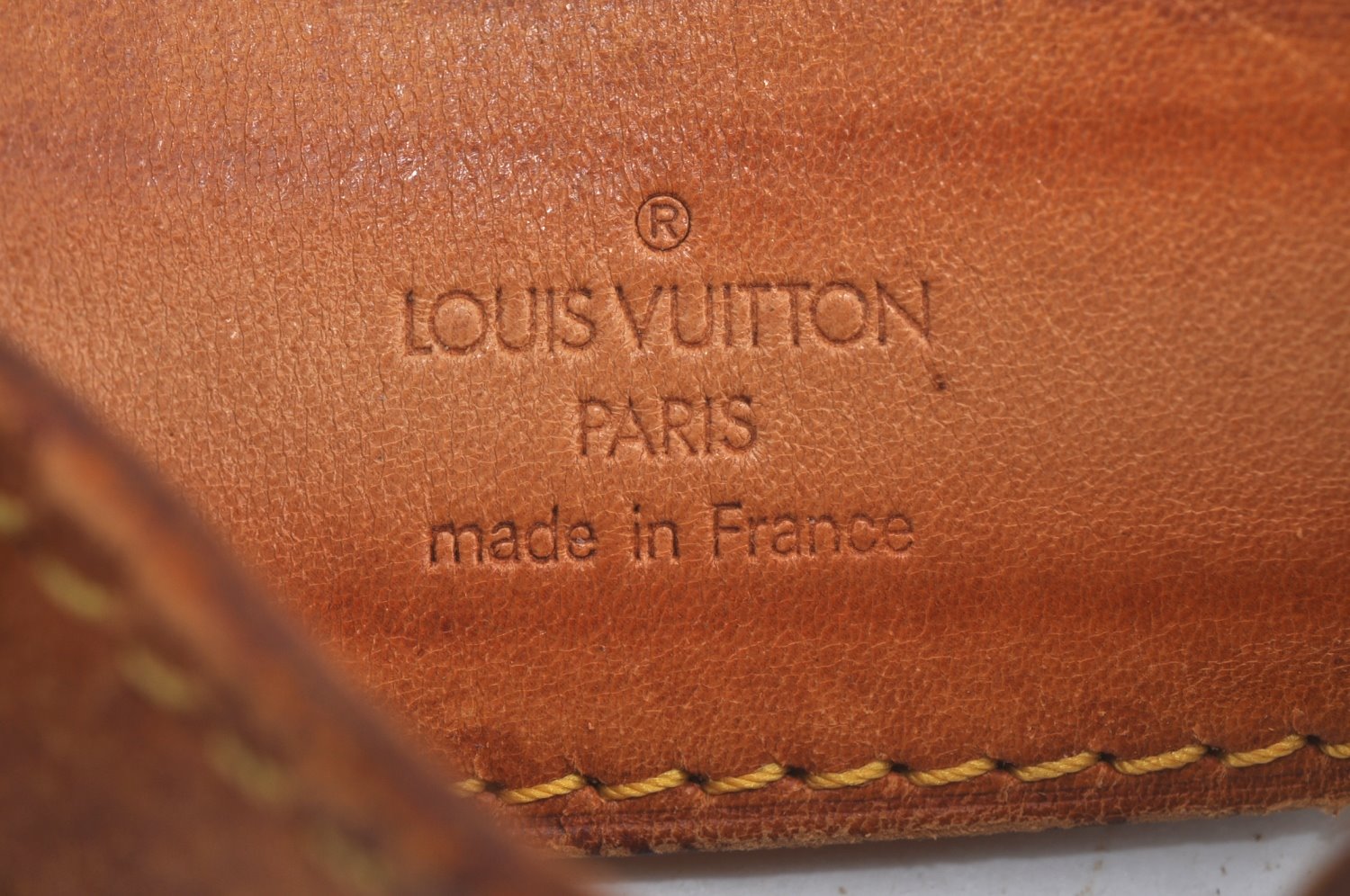 Authentic Louis Vuitton Leather Shoulder Strap Beige 40.2-47.2