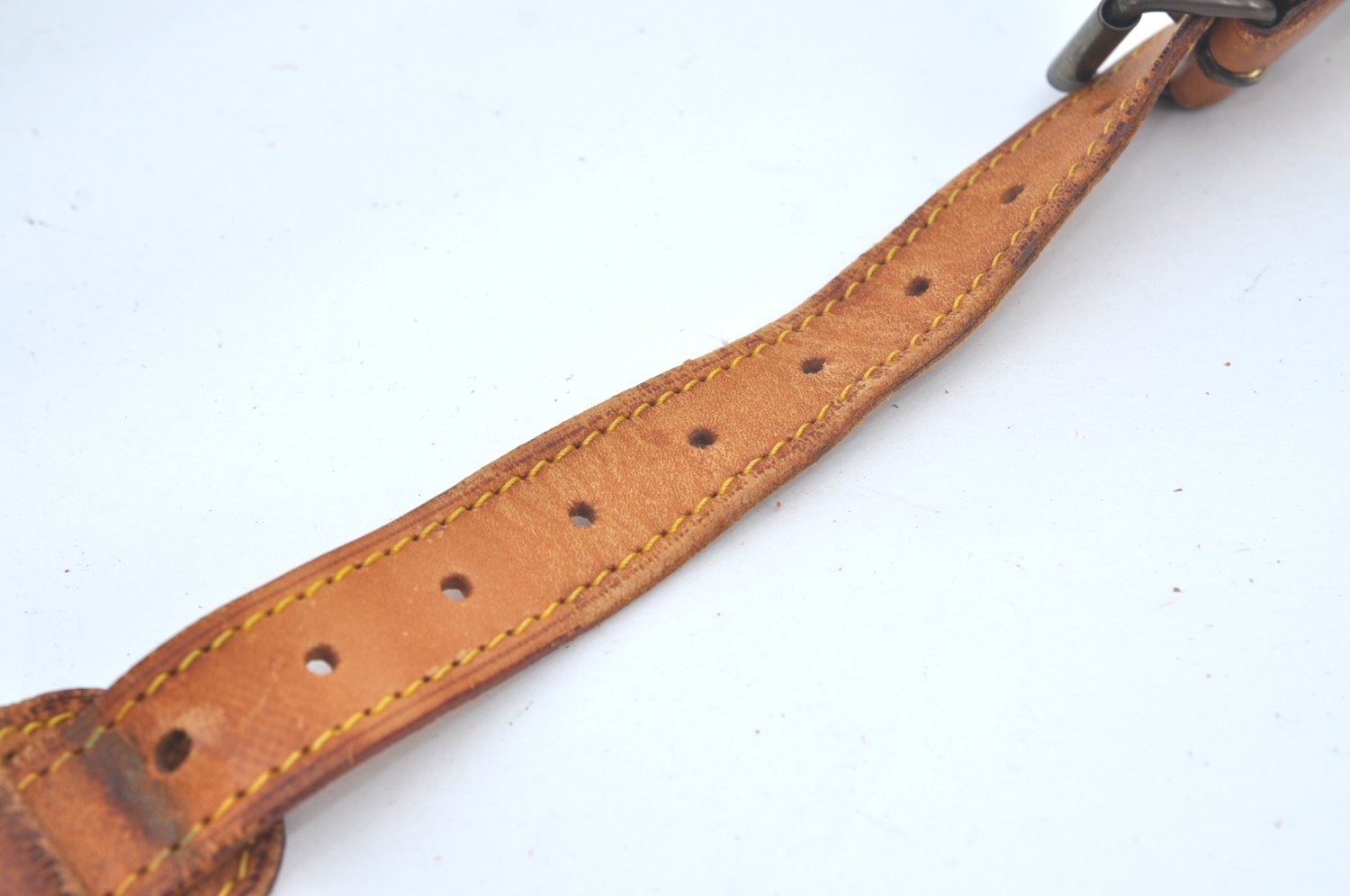 Authentic Louis Vuitton Leather Shoulder Strap Beige 40.2-47.2