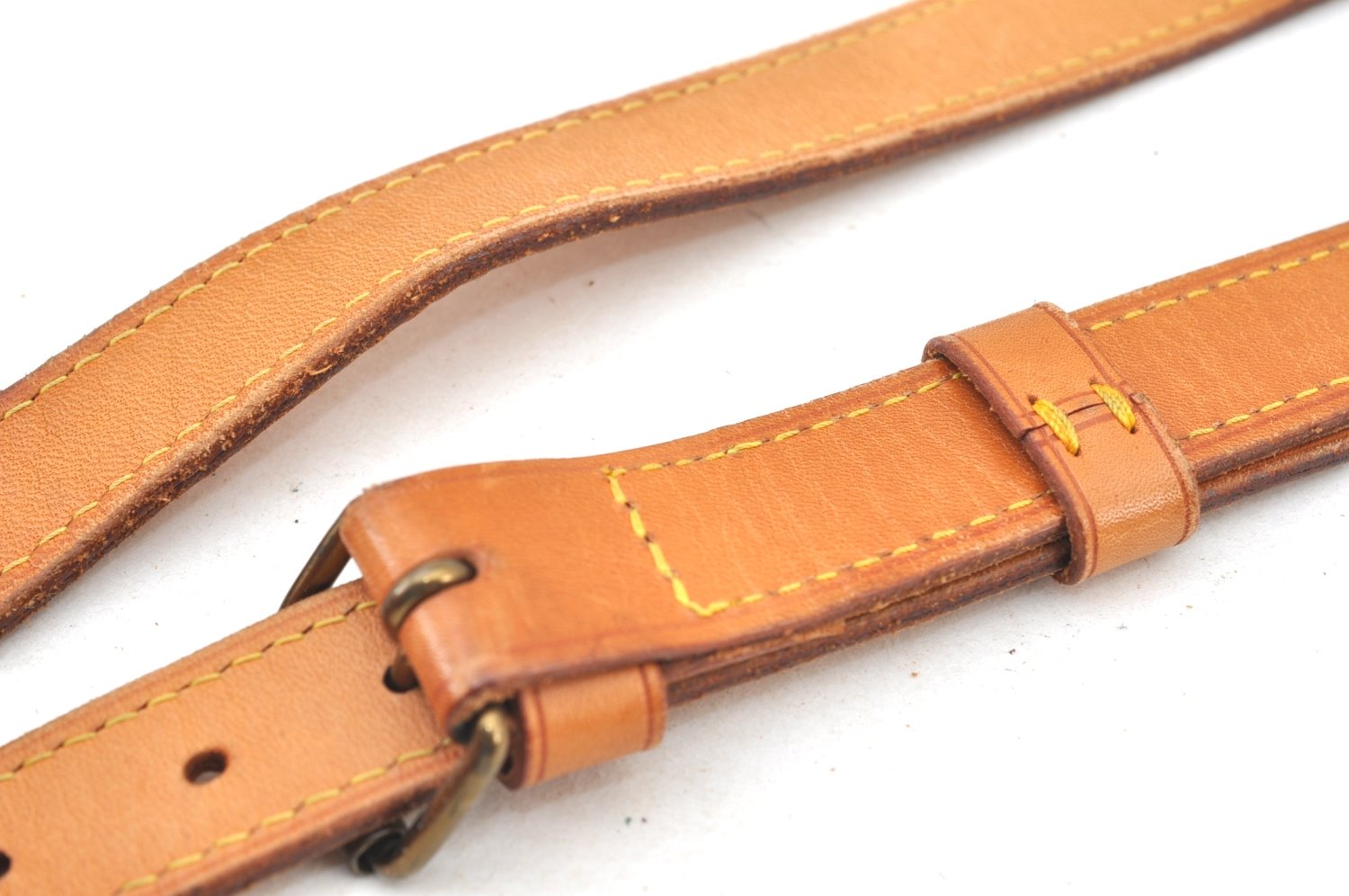 Authentic Louis Vuitton Leather Shoulder Strap Beige 24.4-31.5