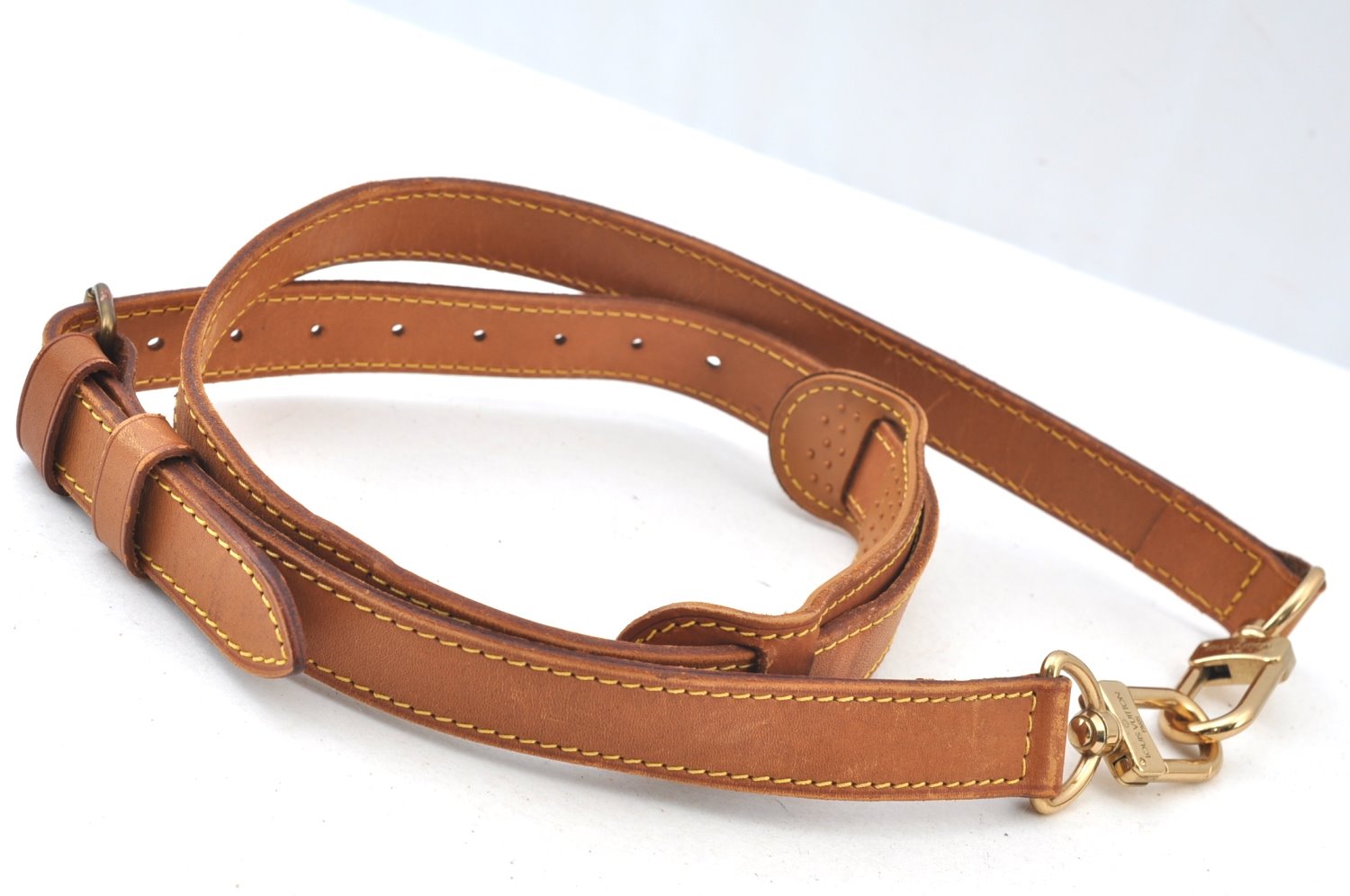 Authentic Louis Vuitton Leather Shoulder Strap Beige 27.6-35