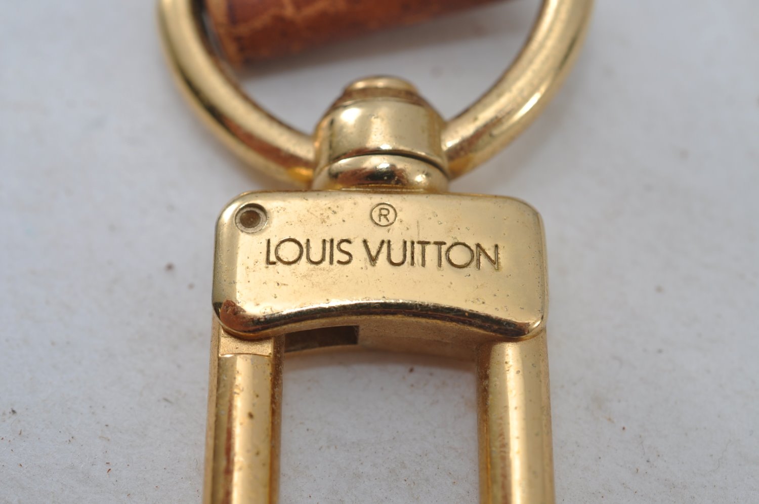 Authentic Louis Vuitton Leather Shoulder Strap 40.6-48