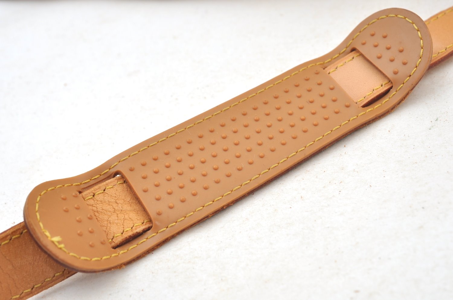 Authentic Louis Vuitton Leather Shoulder Strap Beige 39.8-46.9