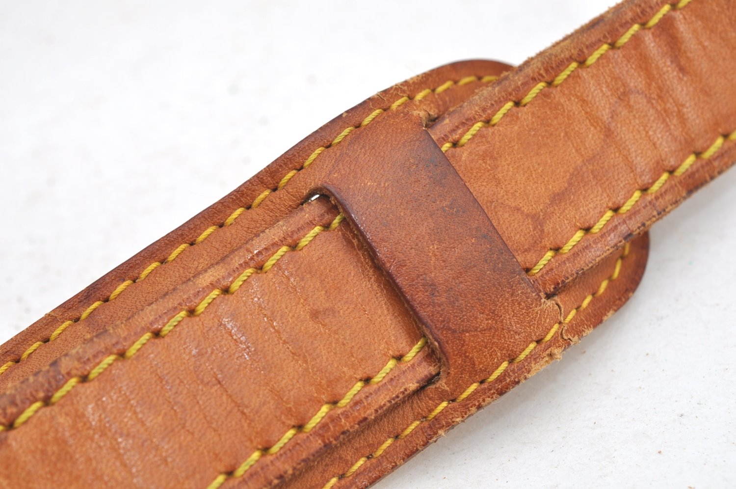 Authentic Louis Vuitton Leather Shoulder Strap Beige 0.4-42.9