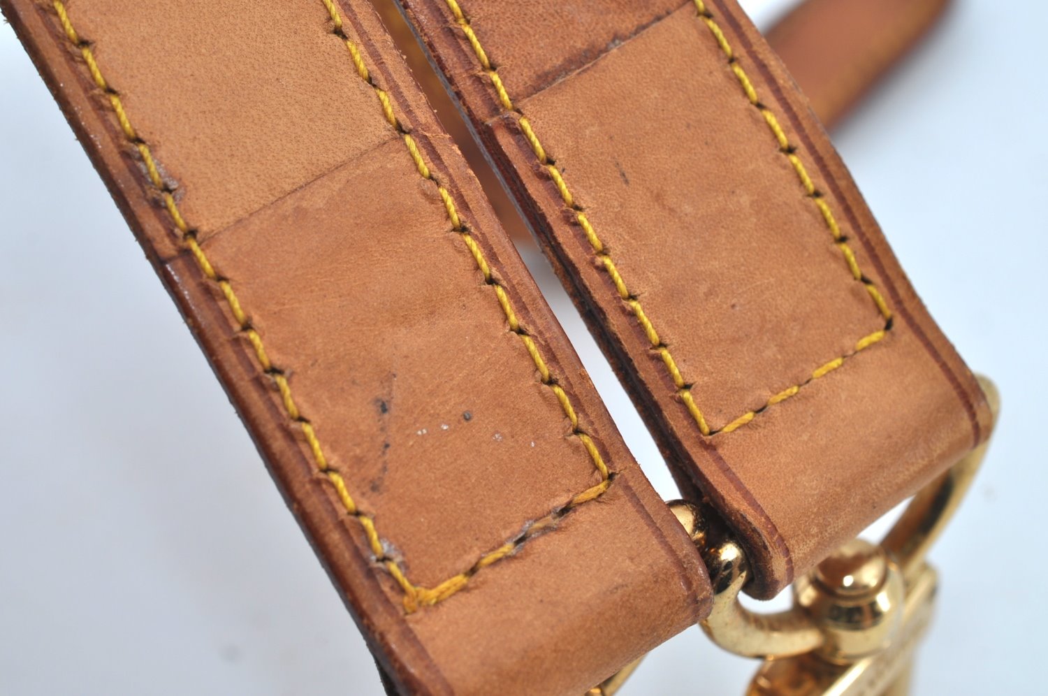 Authentic Louis Vuitton Leather Shoulder Strap Beige 35.8-42.9