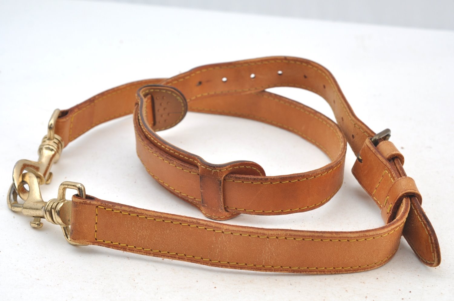 Authentic Louis Vuitton Leather Shoulder Strap Beige 37-47.2