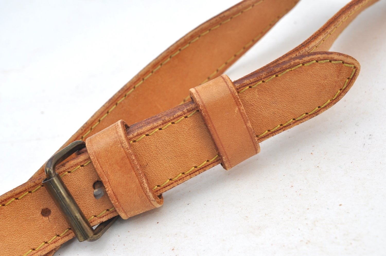 Authentic Louis Vuitton Leather Shoulder Strap Beige 37-47.2