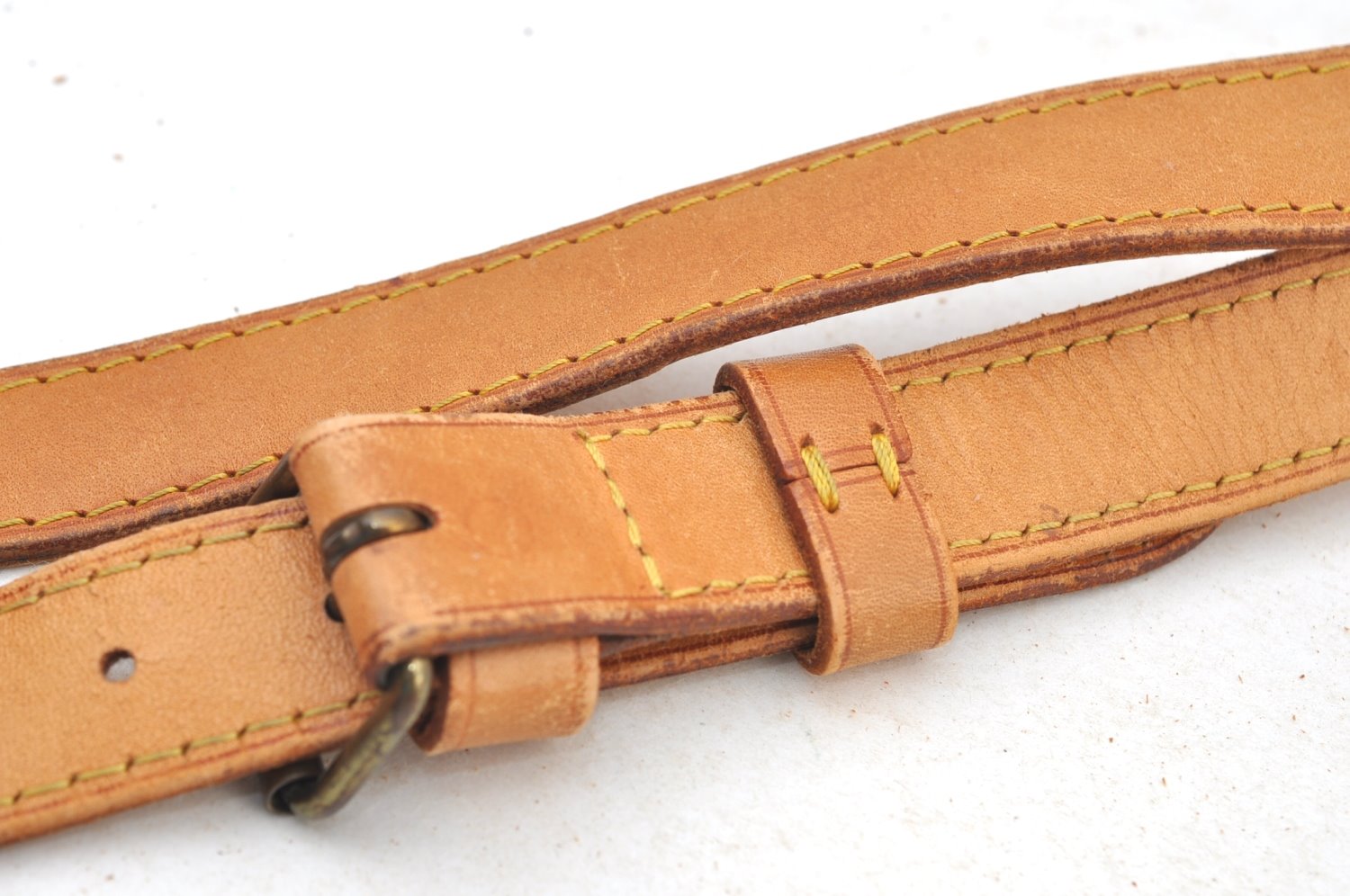 Authentic Louis Vuitton Leather Shoulder Strap Beige 37-47.2