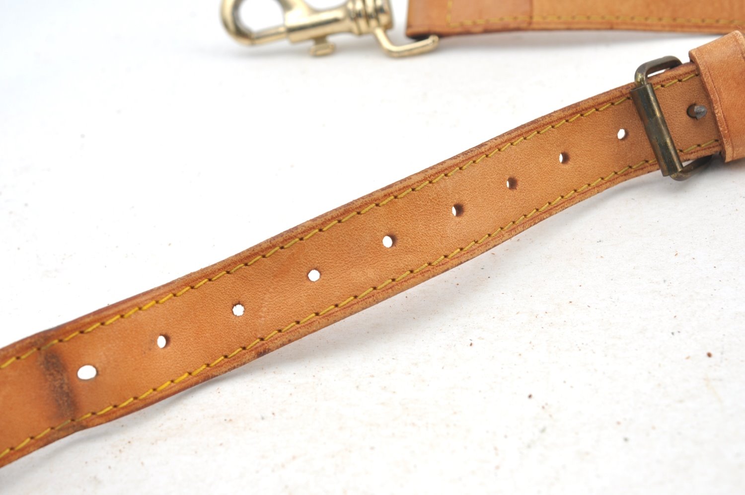 Authentic Louis Vuitton Leather Shoulder Strap Beige 37-47.2