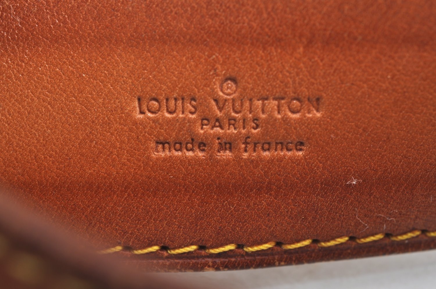 Authentic Louis Vuitton Leather Shoulder Strap Beige 40.6-47.6