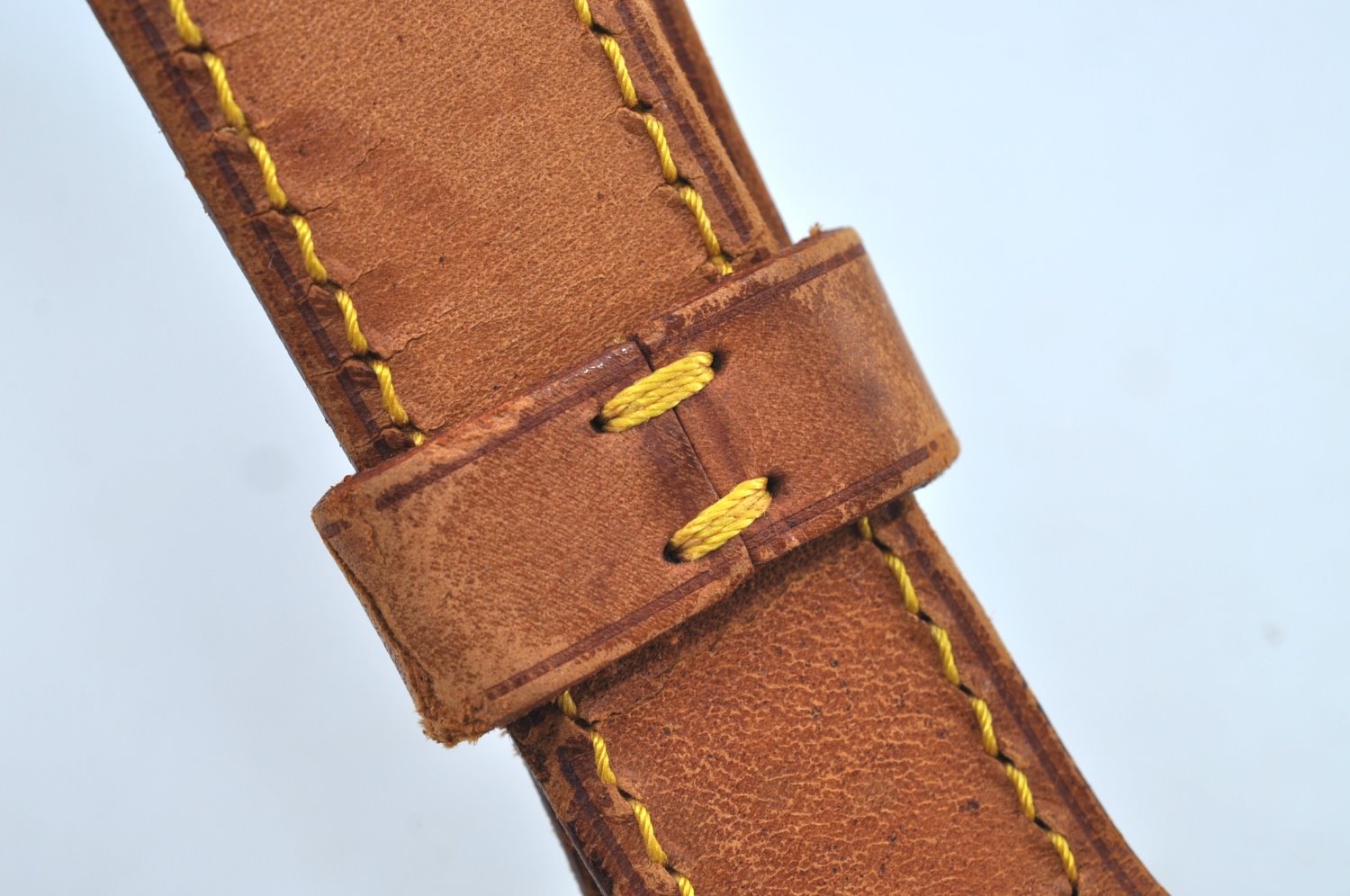 Authentic Louis Vuitton Leather Shoulder Strap Beige 36.2-43.3