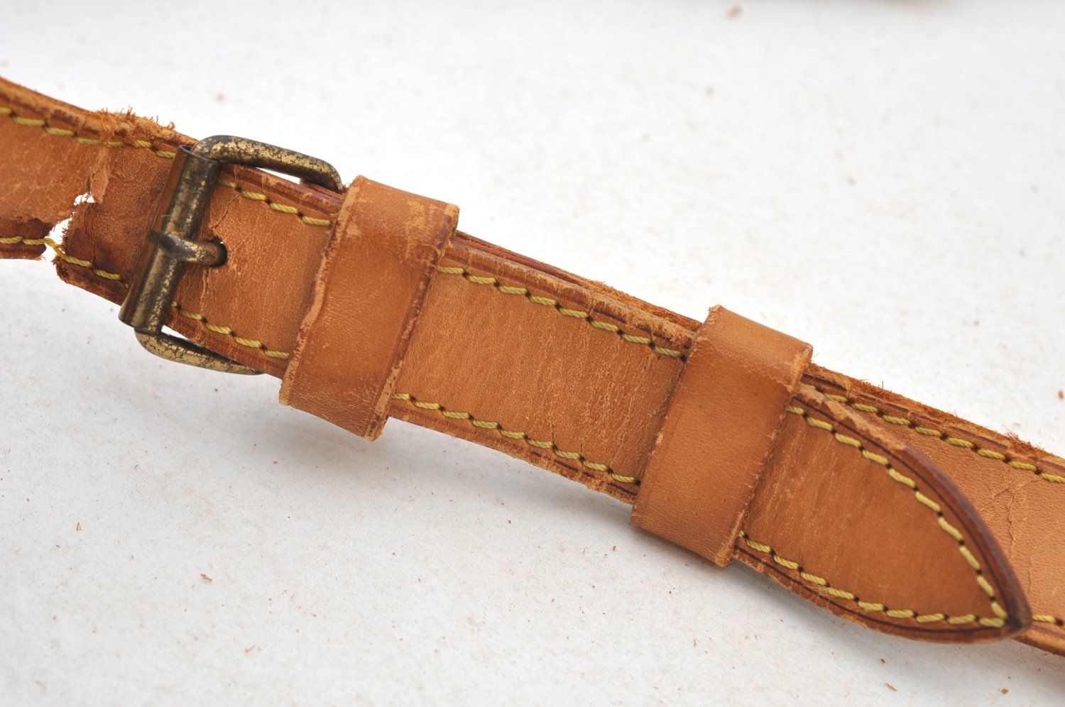 Authentic Louis Vuitton Leather Shoulder Strap Beige 5.4-42.5