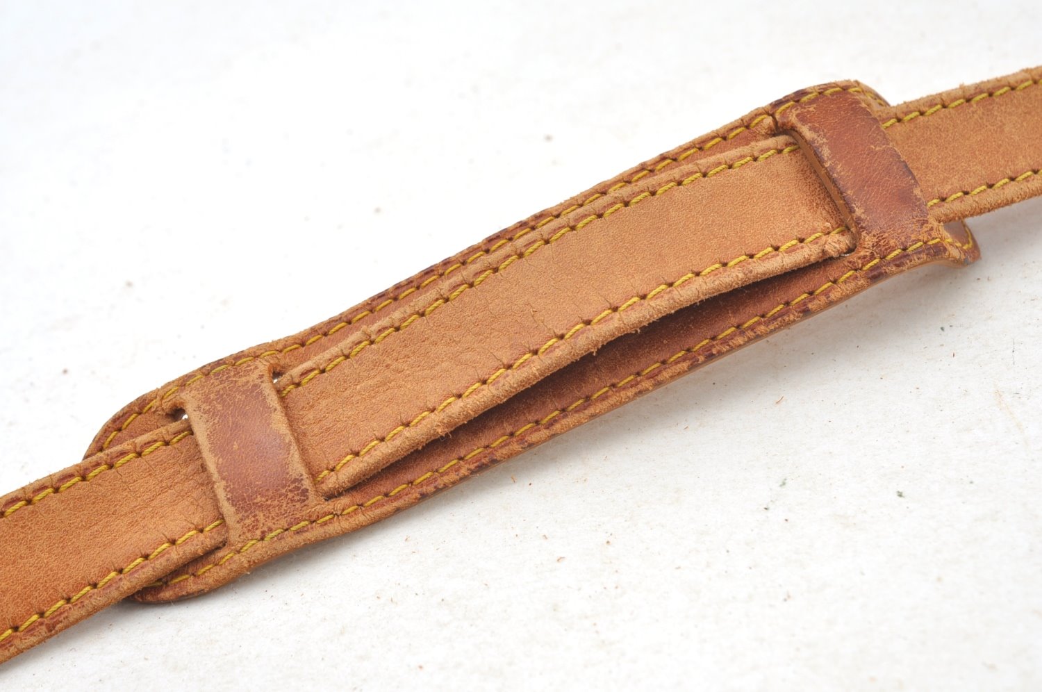 Authentic Louis Vuitton Leather Shoulder Strap Beige 42.5-49.6