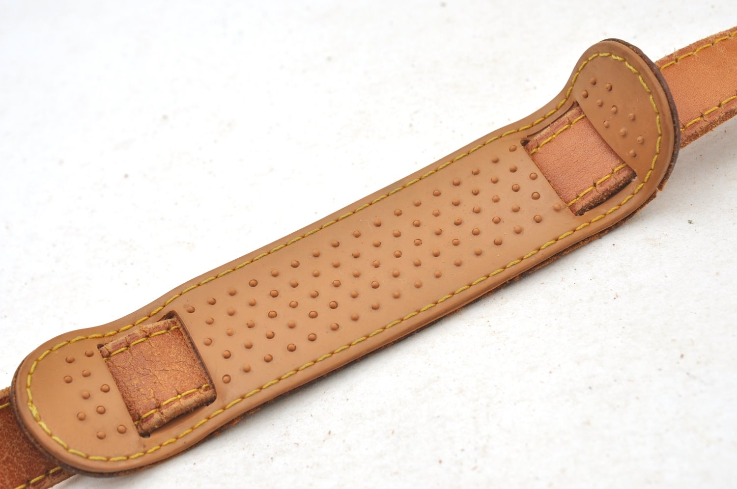 Authentic Louis Vuitton Leather Shoulder Strap Beige 42.5-49.6