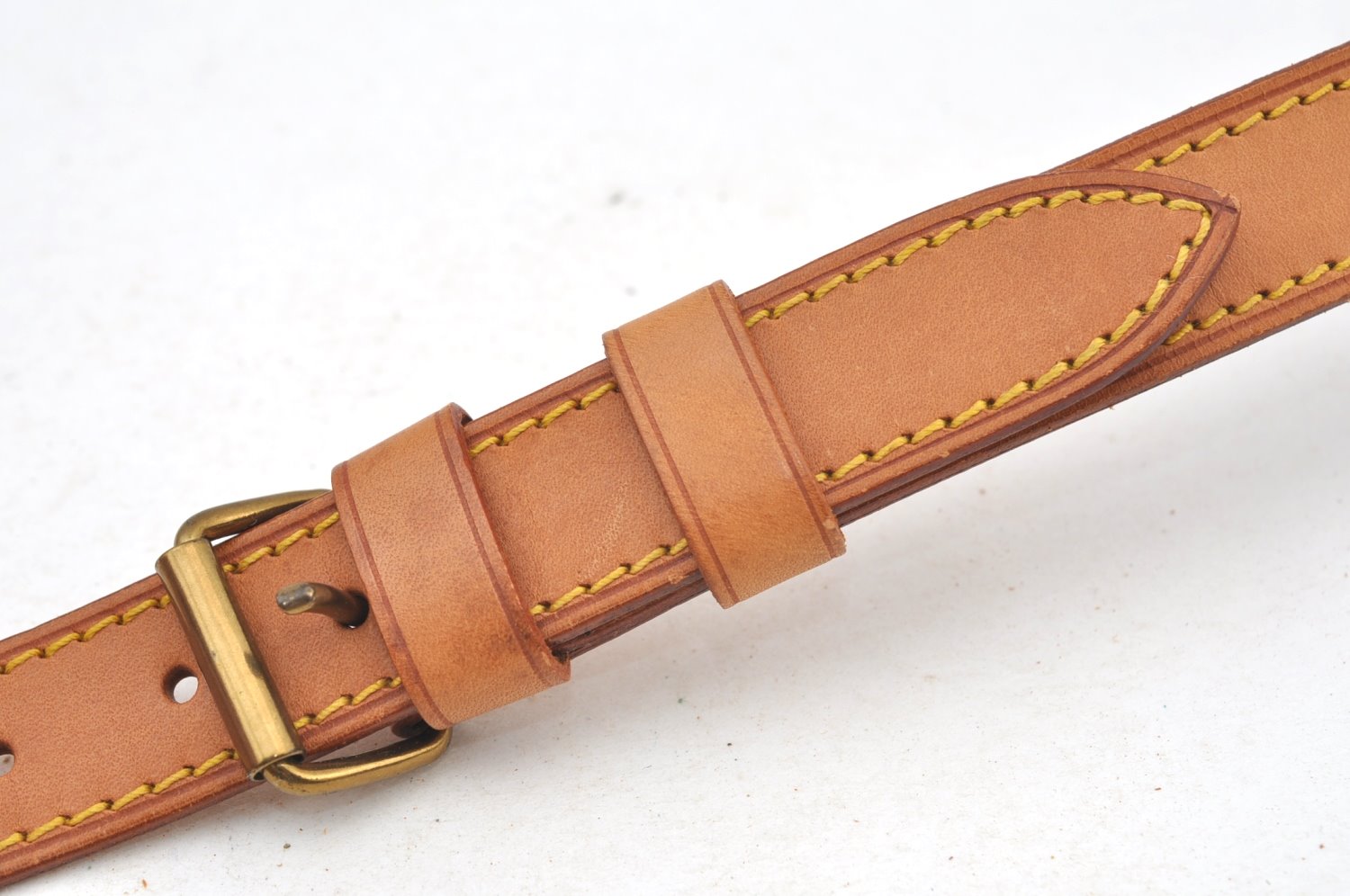 Authentic Louis Vuitton Leather Shoulder Strap Beige 35-42.1