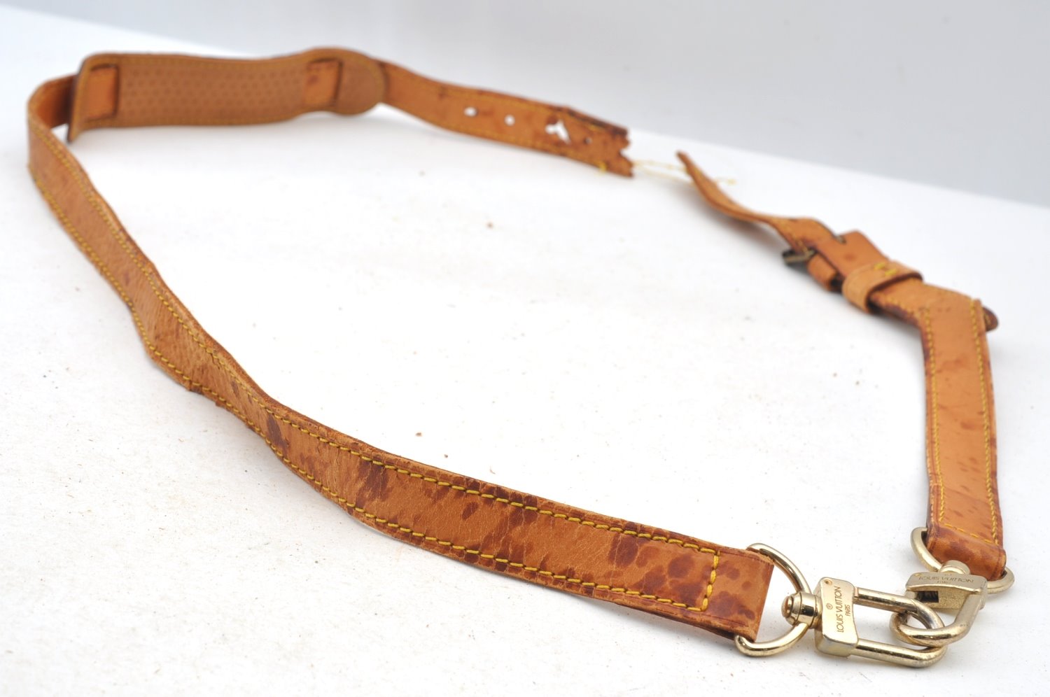 Authentic Louis Vuitton Leather Shoulder Strap Beige 40.9-48