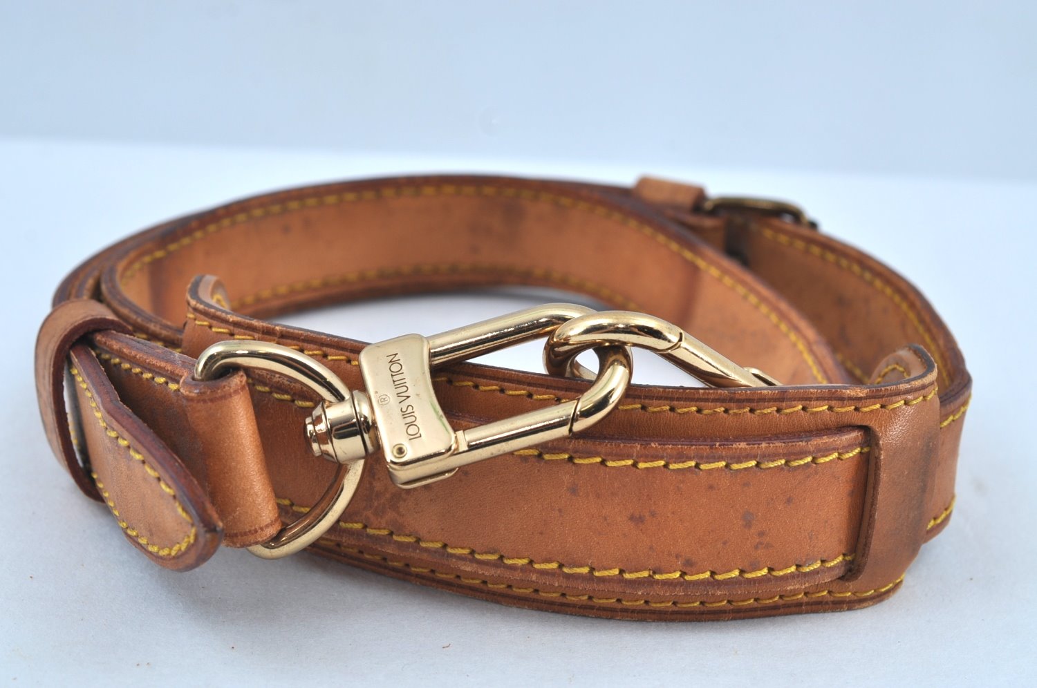 Authentic Louis Vuitton Leather Shoulder Strap Beige 35.4-42.5