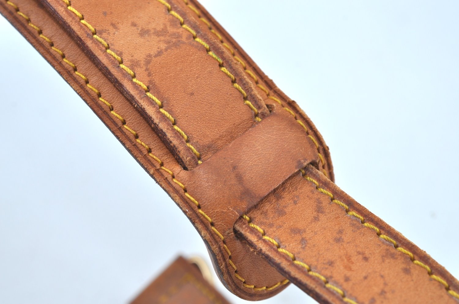 Authentic Louis Vuitton Leather Shoulder Strap Beige 35.4-42.5