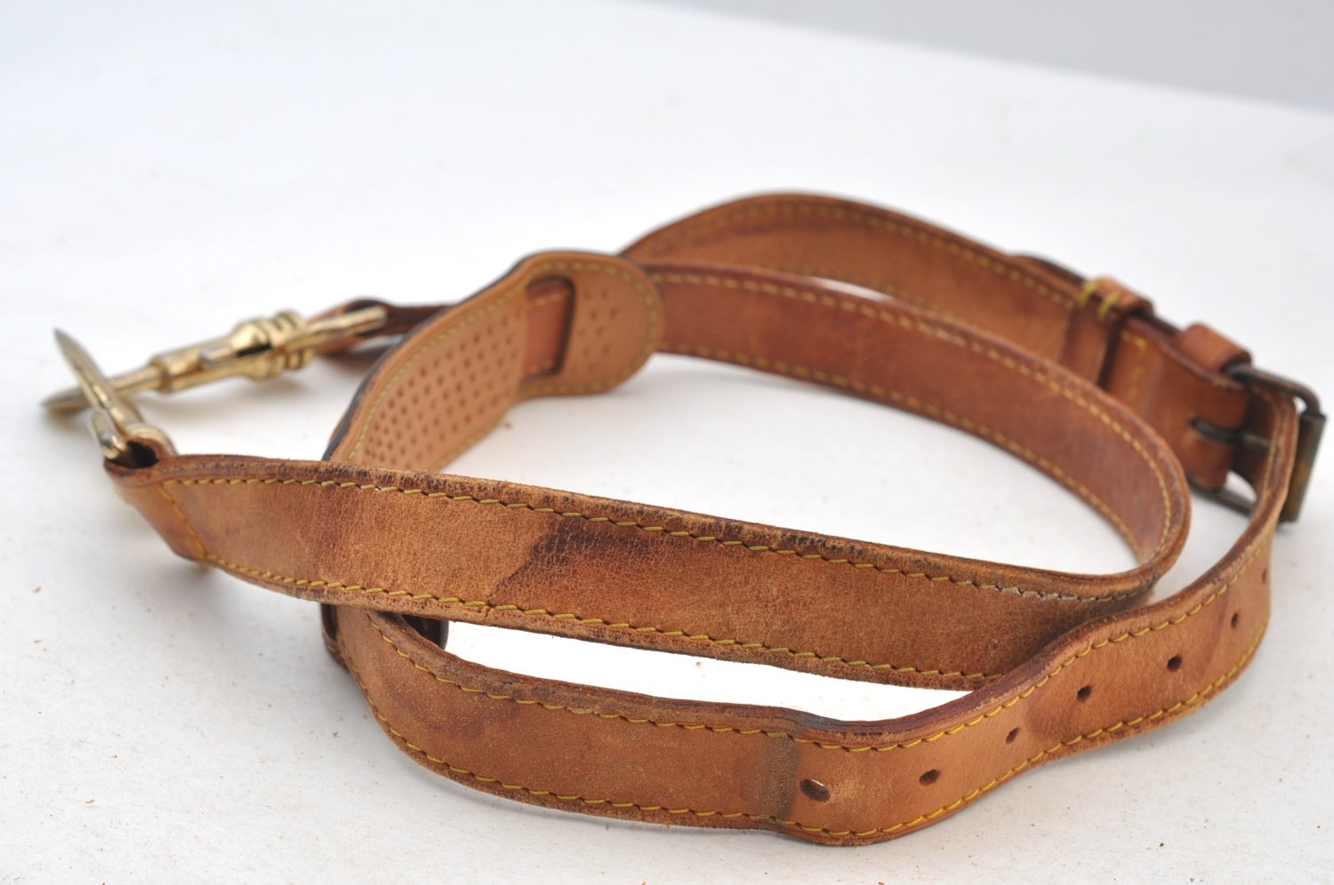 Authentic Louis Vuitton Leather Shoulder Strap Beige 40.9-48