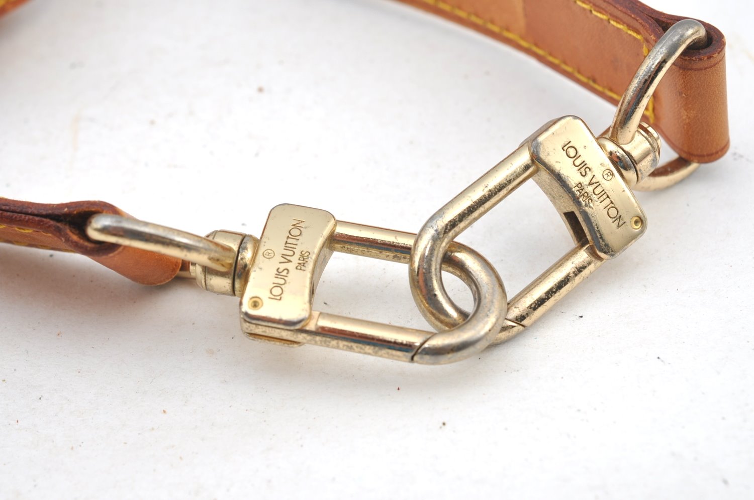 Authentic Louis Vuitton Leather Shoulder Strap Beige 36.2-43.3