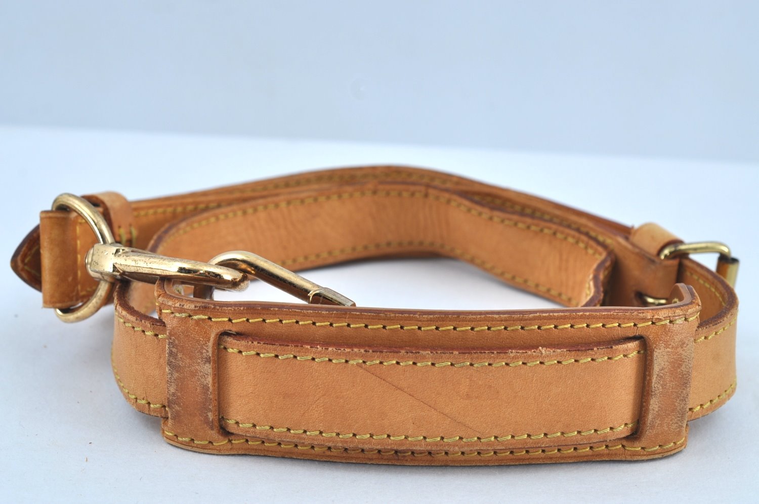 Authentic Louis Vuitton Leather Shoulder Strap Beige 35.4-42.5