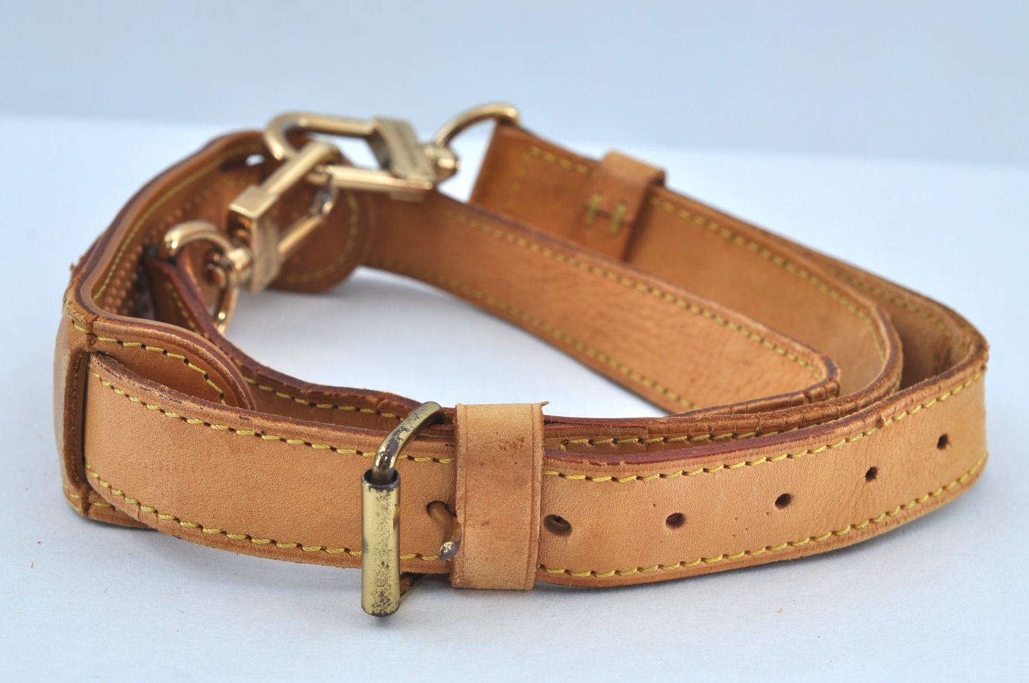 Authentic Louis Vuitton Leather Shoulder Strap Beige 35.4-42.5