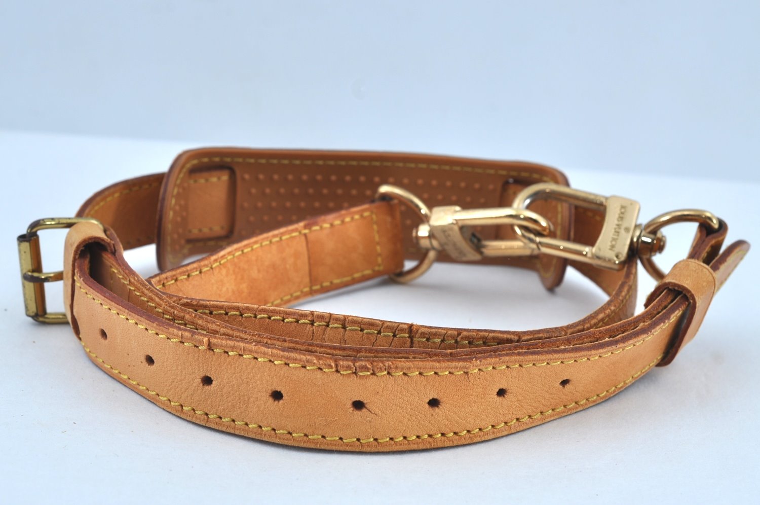 Authentic Louis Vuitton Leather Shoulder Strap Beige 35.4-42.5