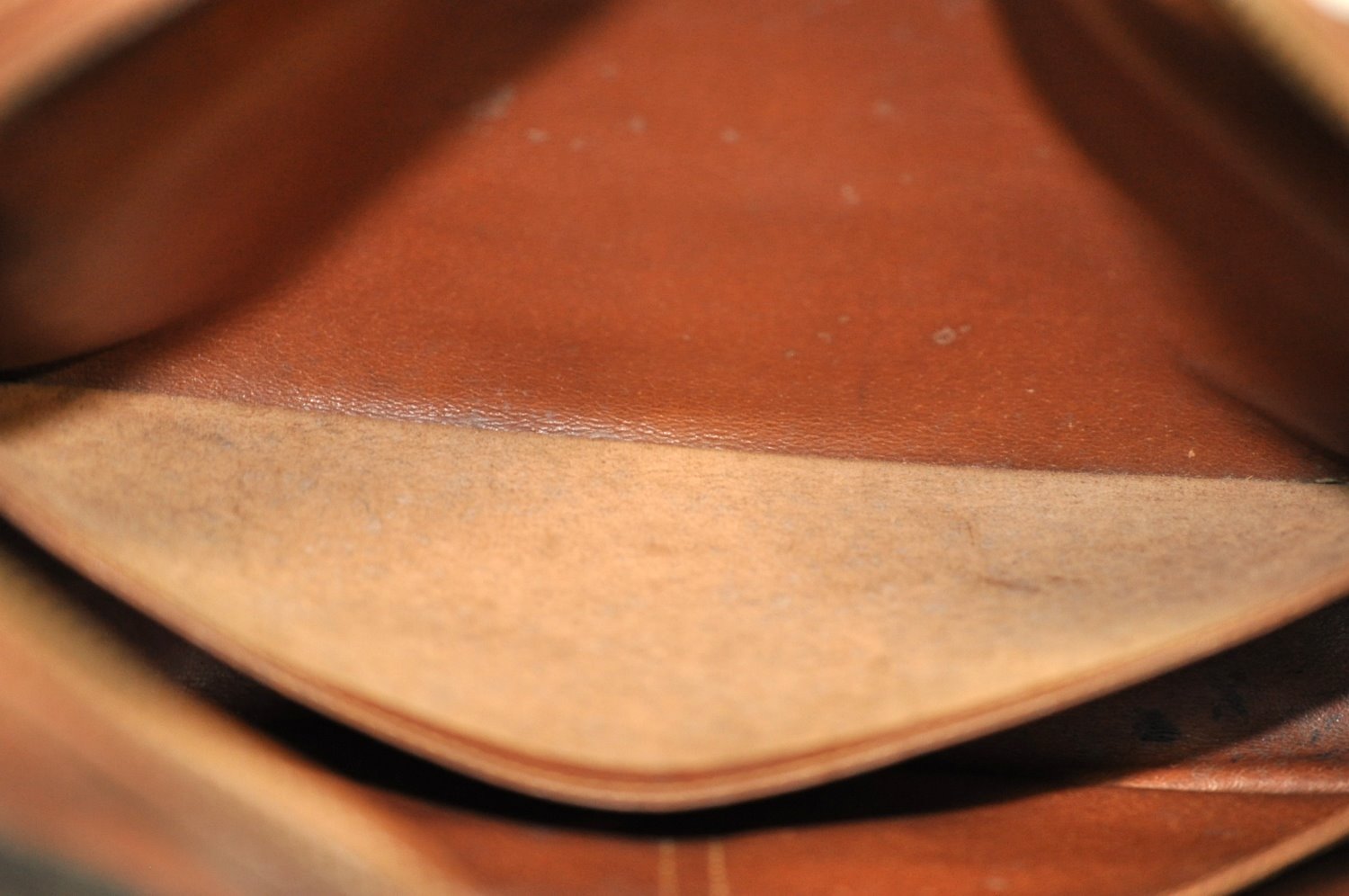 Authentic Louis Vuitton Monogram Sac Bandouliere 30 Shoulder Bag Old Model K8978