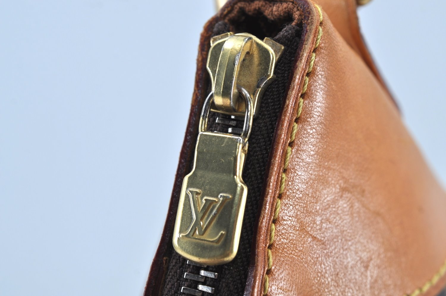 Authentic Louis Vuitton Monogram Odeon MM Shoulder Cross Bag M56389 LV K9005