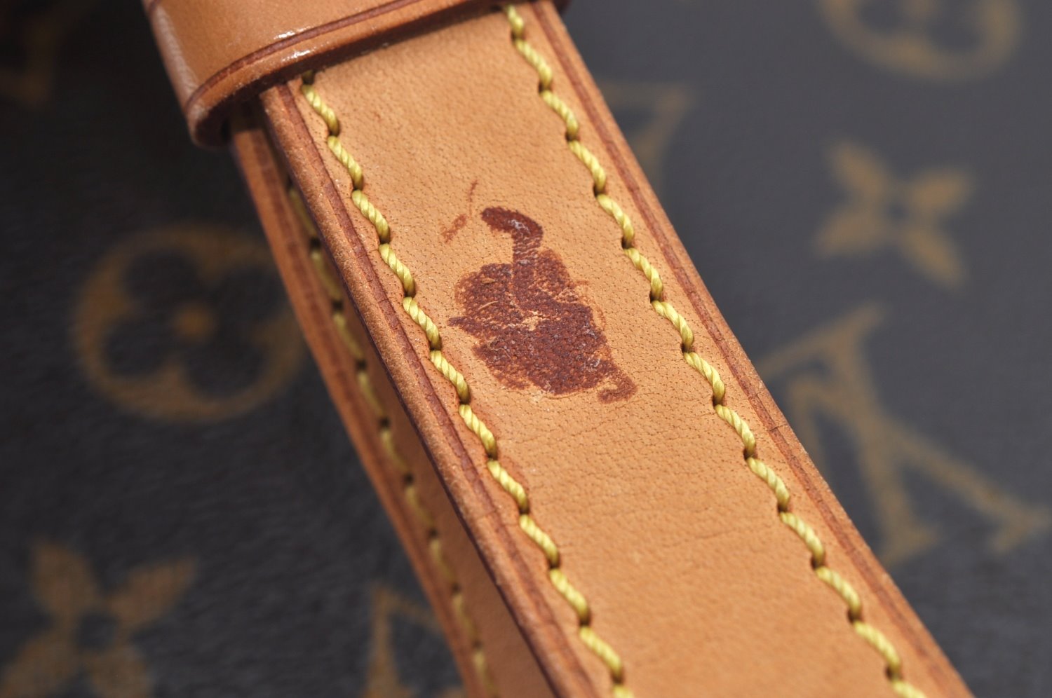 Authentic Louis Vuitton Monogram Odeon MM Shoulder Cross Bag M56389 LV K9005