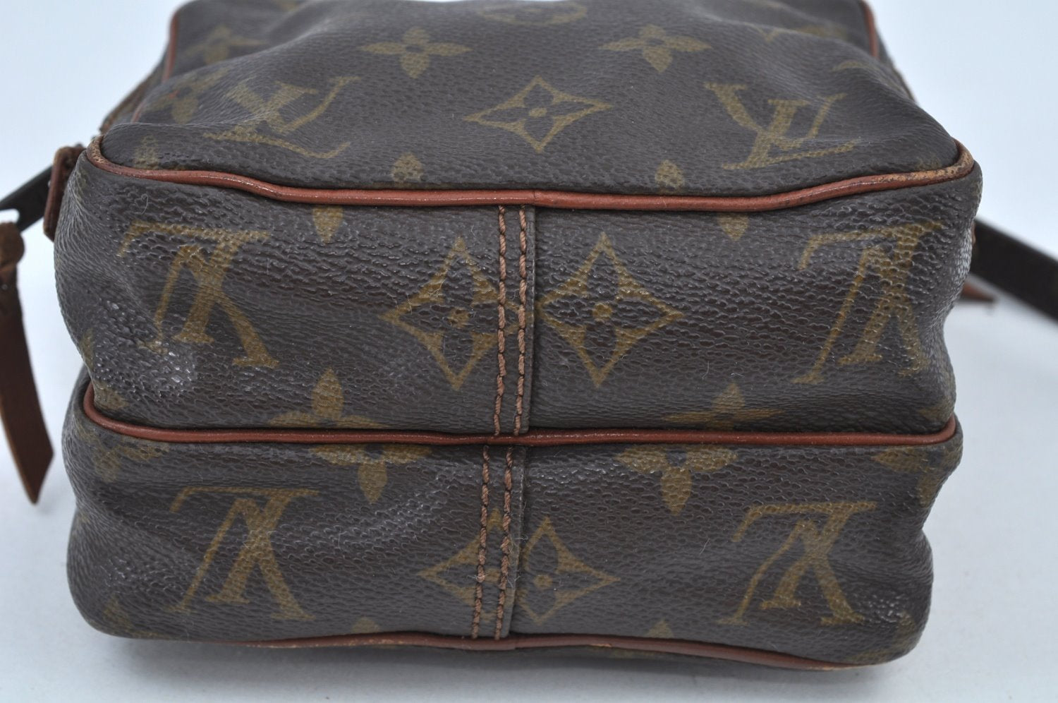 Authentic Louis Vuitton Monogram Amazone Shoulder Cross Bag Old Model Junk K9040
