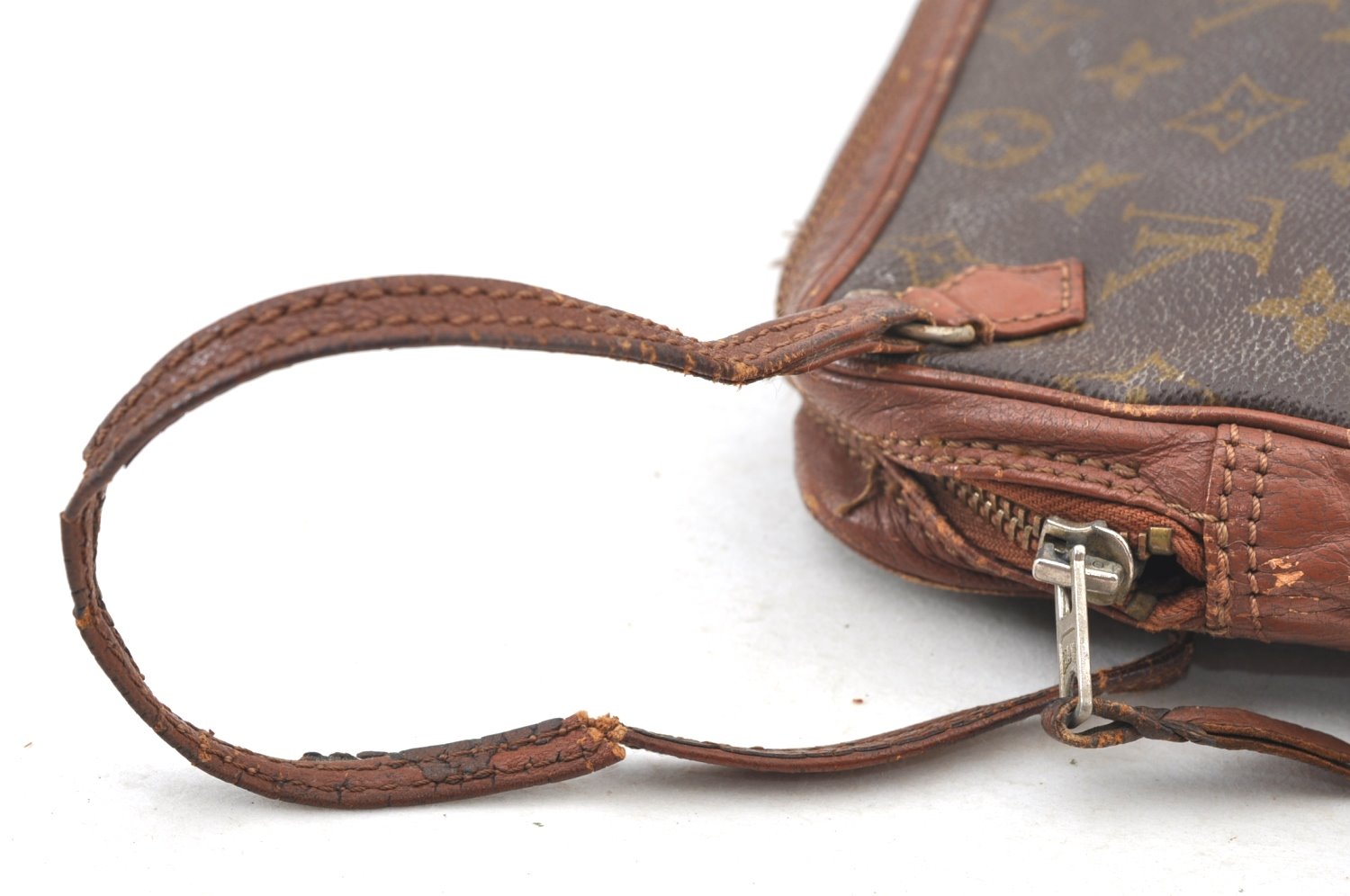 Authentic Louis Vuitton Monogram Pochette Sport Clutch Bag Old Model Junk K9063