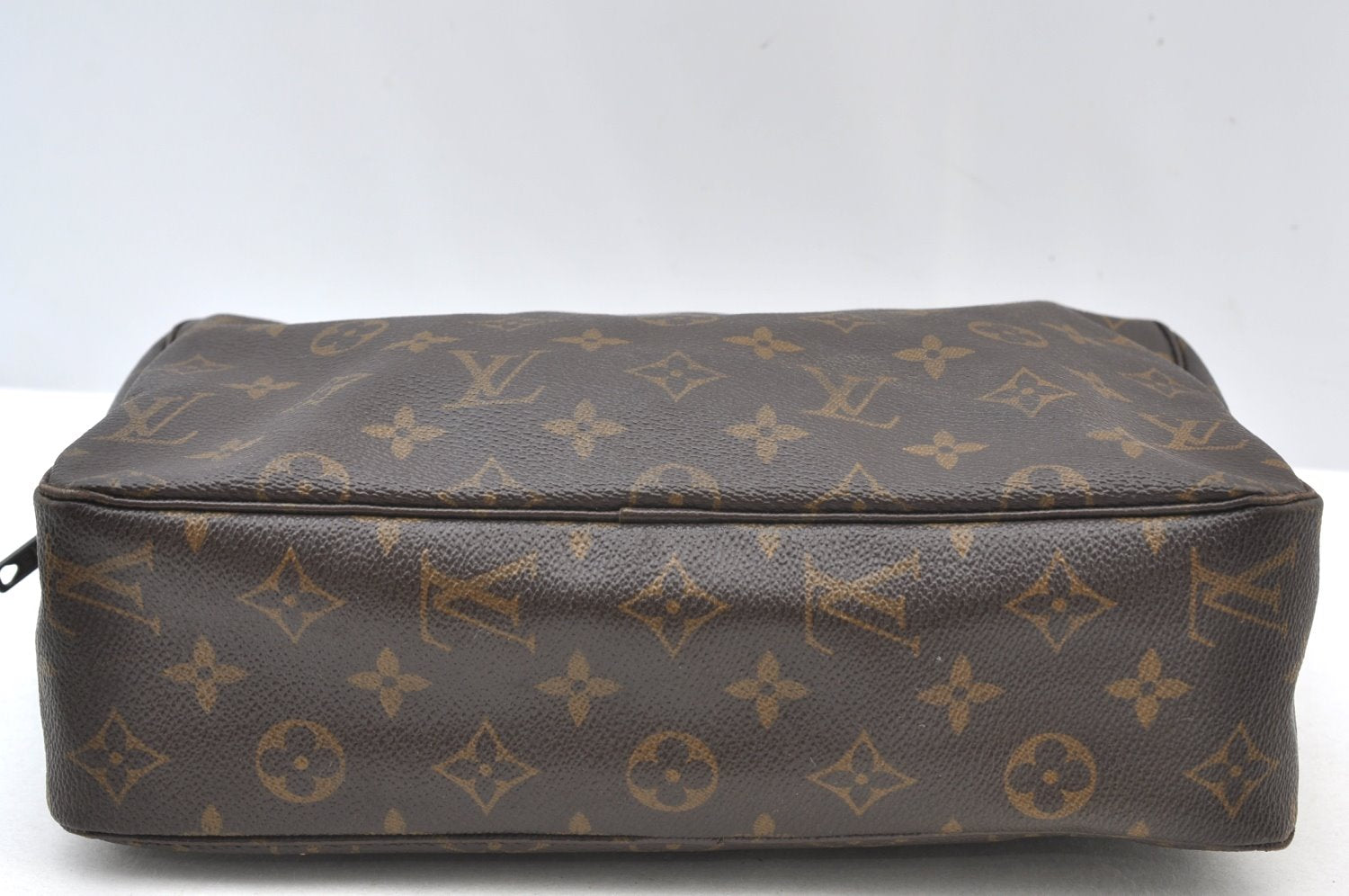 Auth Louis Vuitton Monogram Trousse Toilette 28 Clutch Hand Bag Old Model K9070