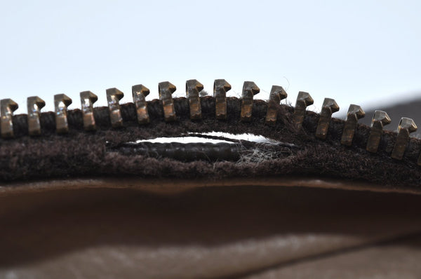 Auth Louis Vuitton Monogram Trousse Toilette 28 Clutch Hand Bag Old Model K9070