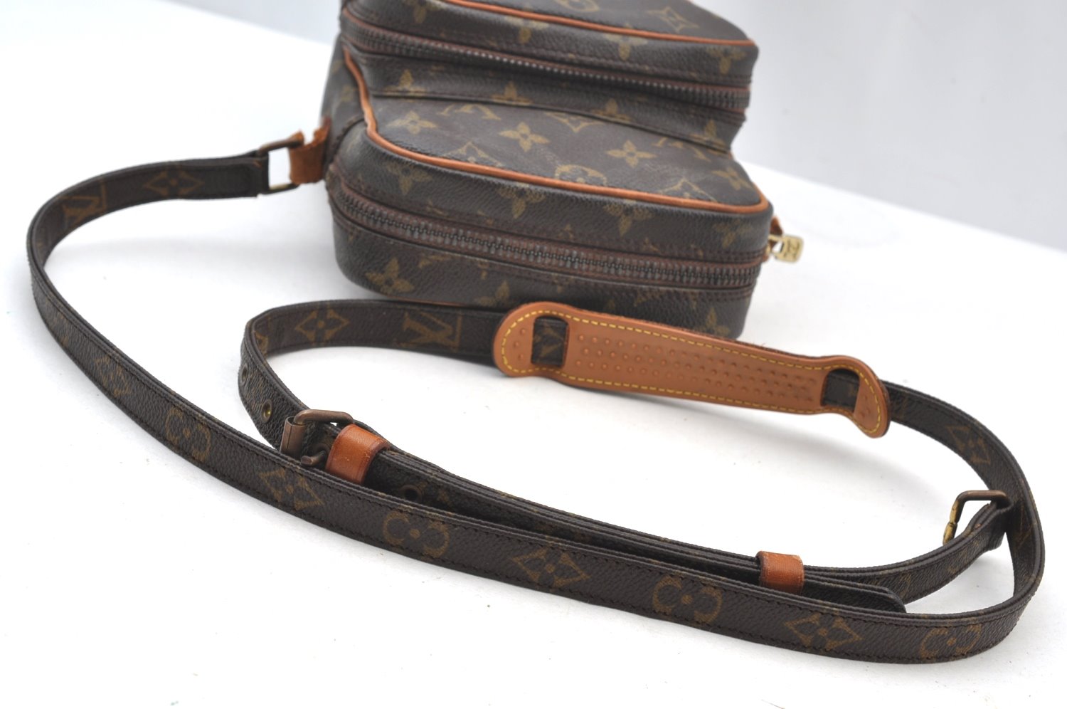 Authentic Louis Vuitton Monogram Amazone Shoulder Cross Bag M45236 LV Junk K9097