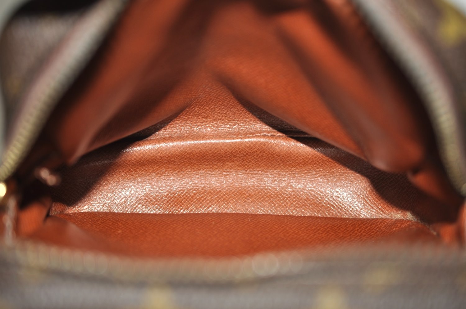 Authentic Louis Vuitton Monogram Amazone Shoulder Cross Bag M45236 LV Junk K9097