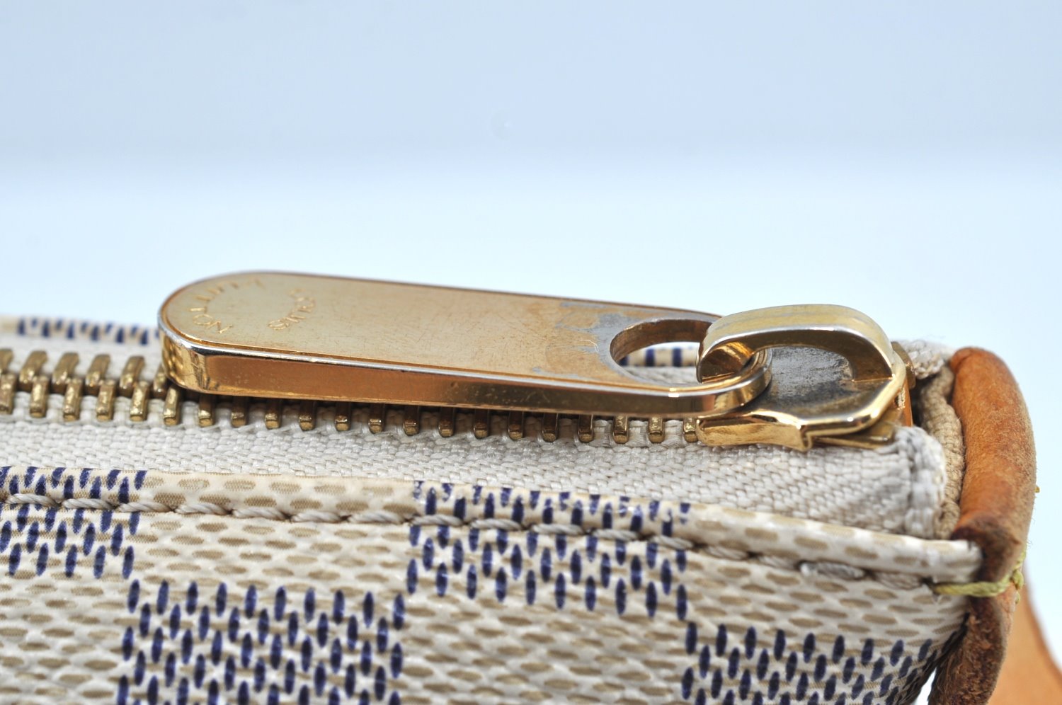 Authentic Louis Vuitton Damier Azur Totally PM Tote Bag White N41280 LV K9099