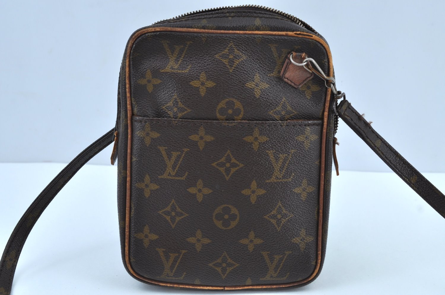 Authentic Louis Vuitton Monogram Danube Shoulder Cross Bag Old Model Junk K9101