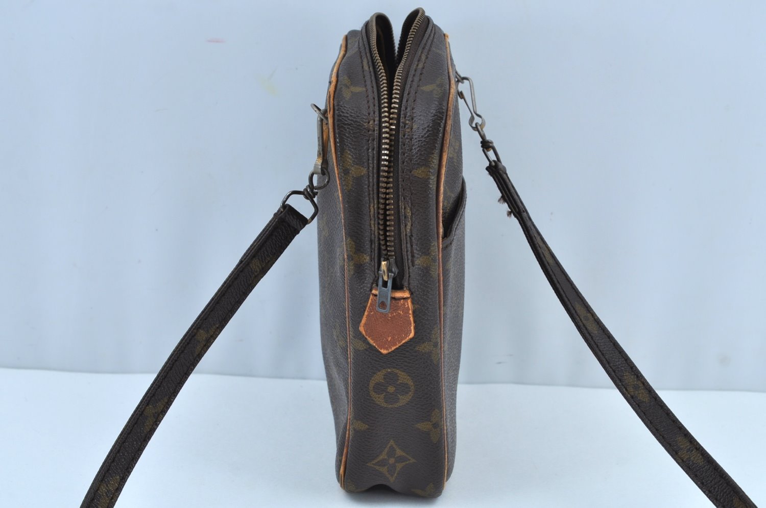 Authentic Louis Vuitton Monogram Danube Shoulder Cross Bag Old Model Junk K9101