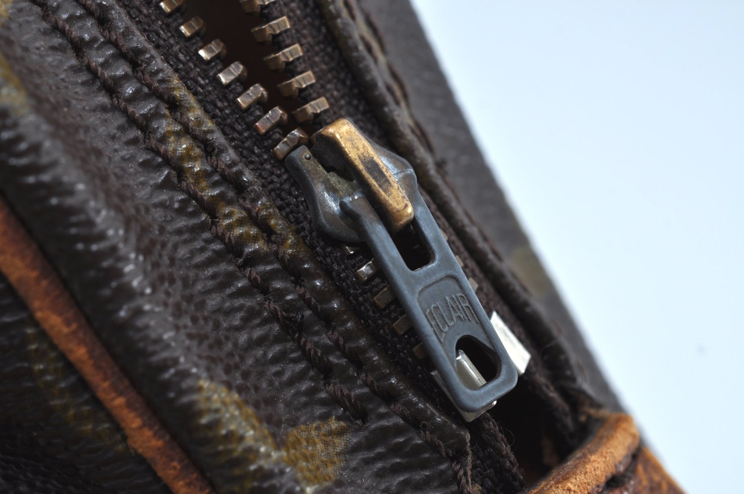 Authentic Louis Vuitton Monogram Danube Shoulder Cross Bag Old Model Junk K9101