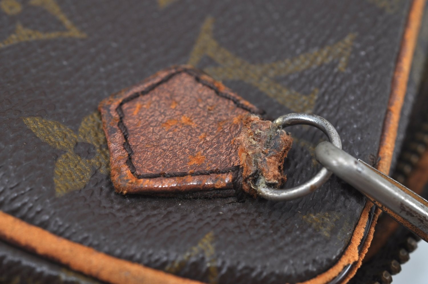 Authentic Louis Vuitton Monogram Danube Shoulder Cross Bag Old Model Junk K9101