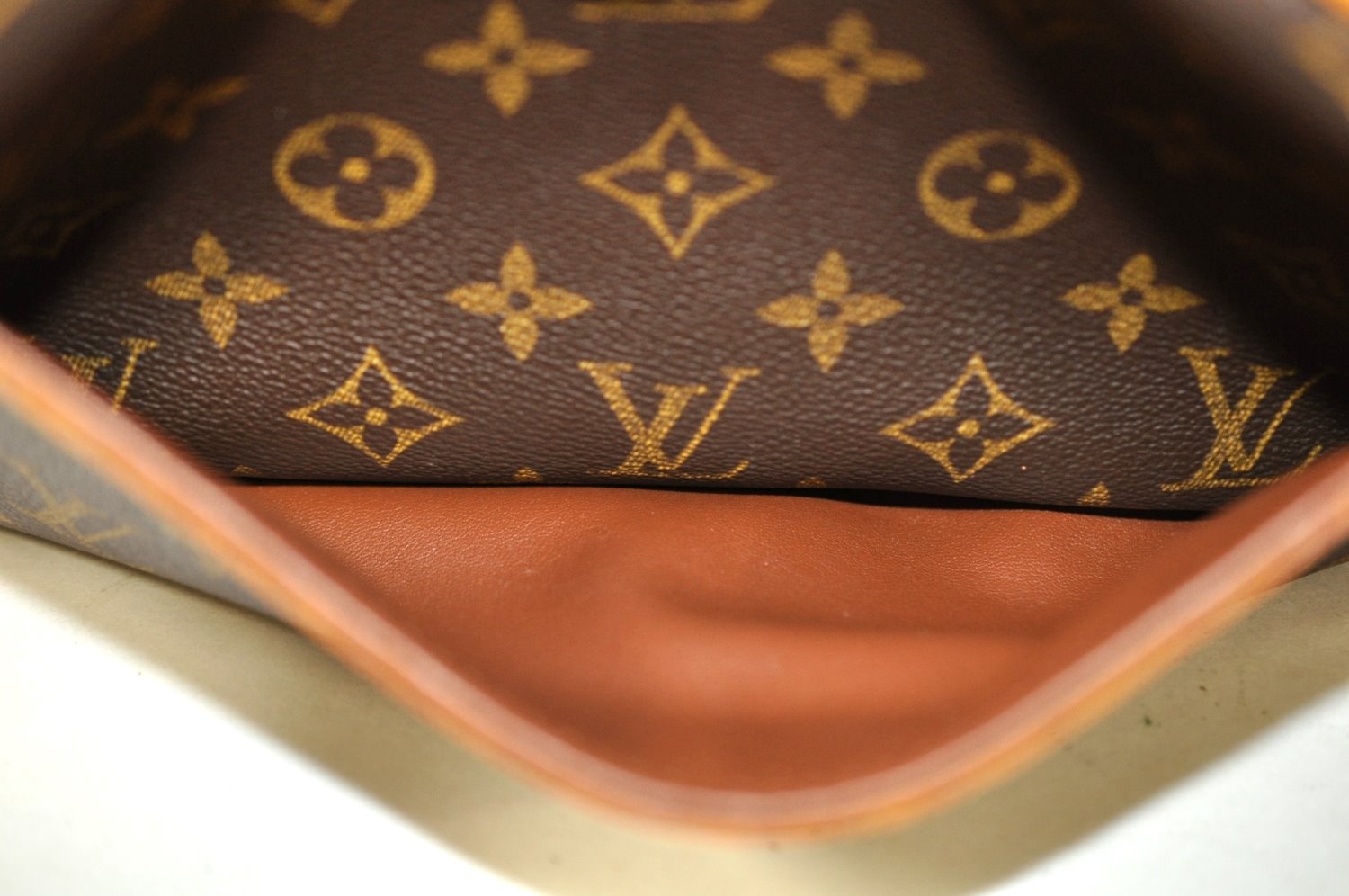 Authentic Louis Vuitton Monogram Blois Shoulder Cross Body Bag M51221 LV K9134