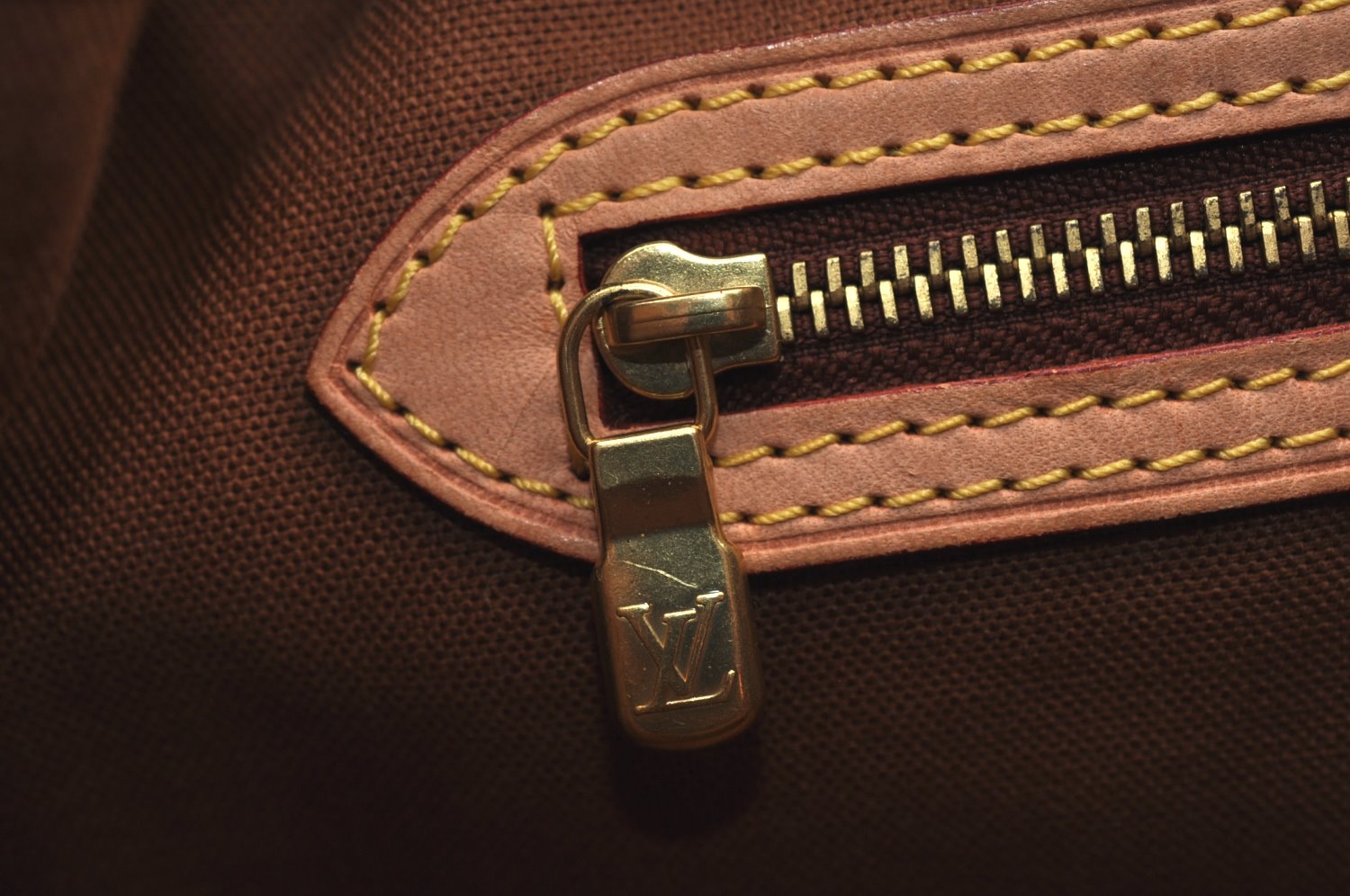 Authentic Louis Vuitton Monogram Batignolles Horizontal Tote Bag M51154 LV K9152