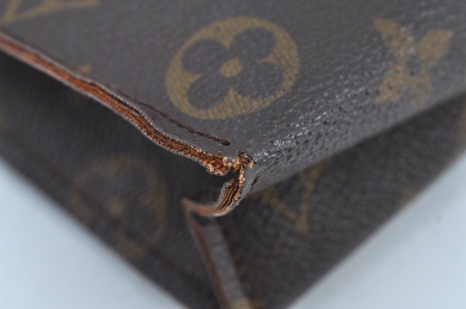 Auth Louis Vuitton Monogram Poche Toilette 26 Cosmetics Pouch Old Model LV K9160