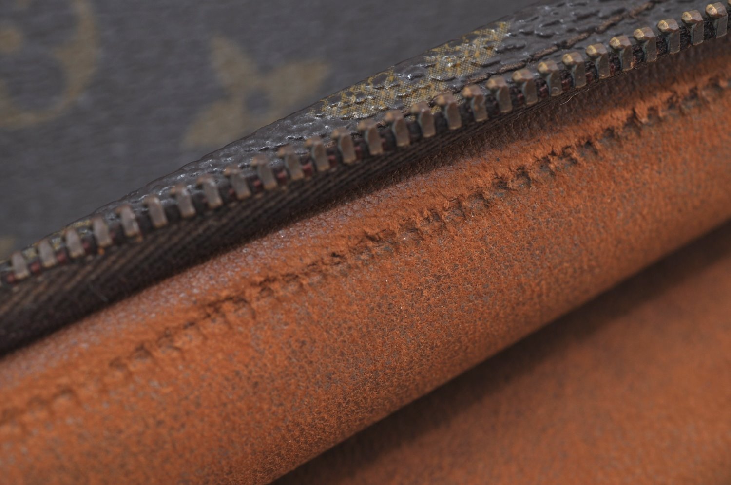 Auth Louis Vuitton Monogram Poche Toilette 26 Cosmetics Pouch Old Model LV K9160