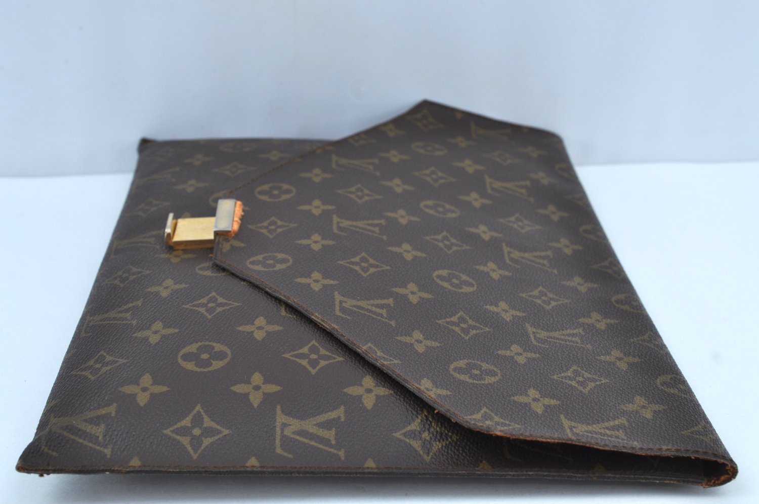 Authentic Louis Vuitton Monogram Poche Plate Documents Case M53522 LV K9167