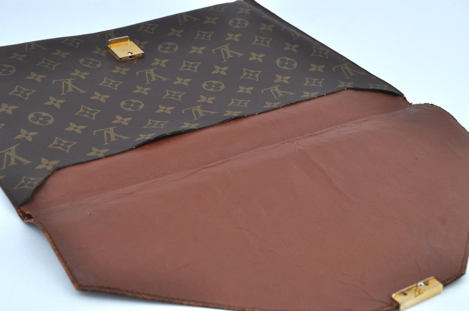 Authentic Louis Vuitton Monogram Poche Plate Documents Case M53522 LV K9167
