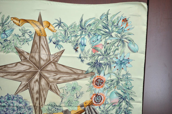 Authentic HERMES Carre 90 Scarf "PASSIFLORES" Silk Light Green K9174